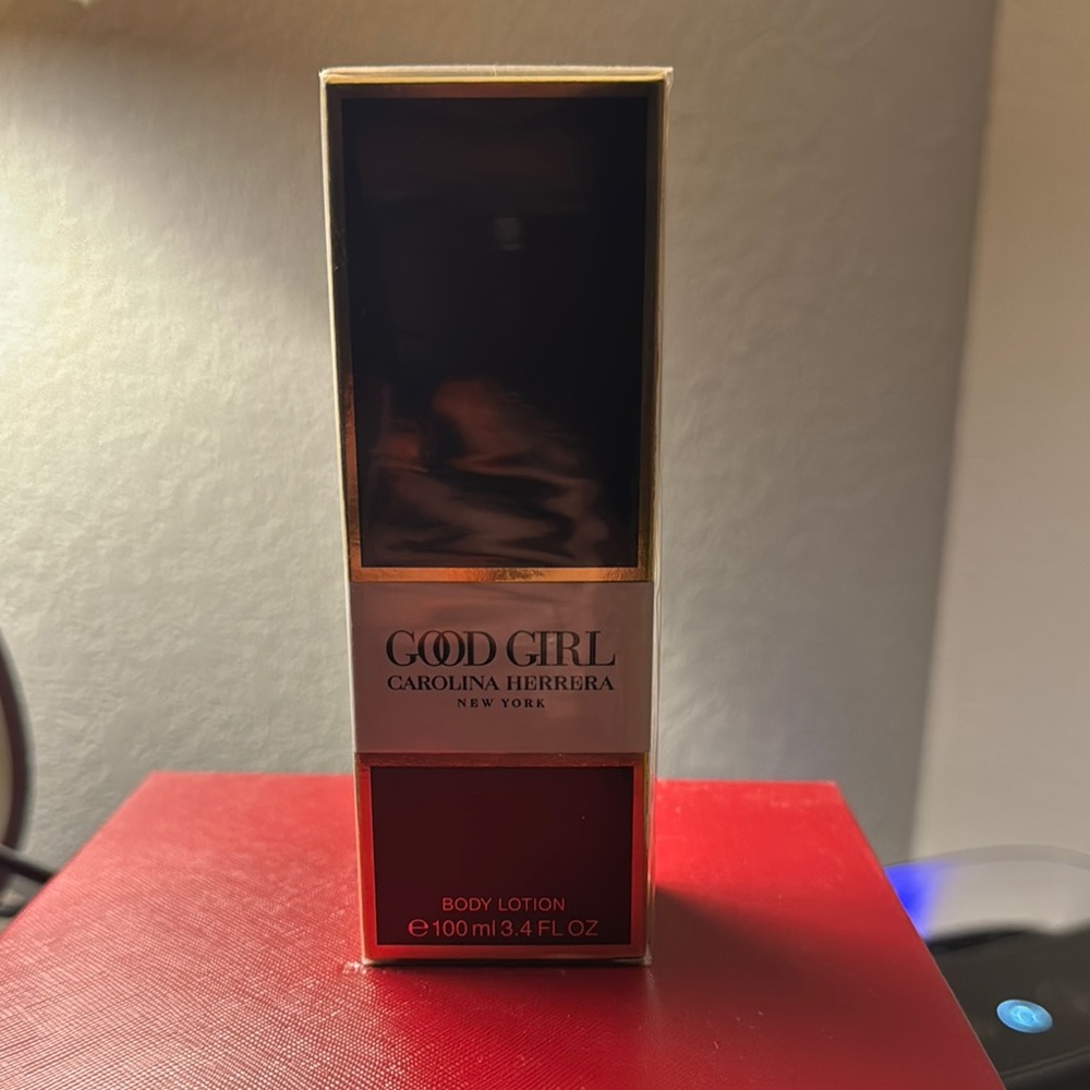 Carolina Herrera Good Girl Body Lotion in Black and Gold